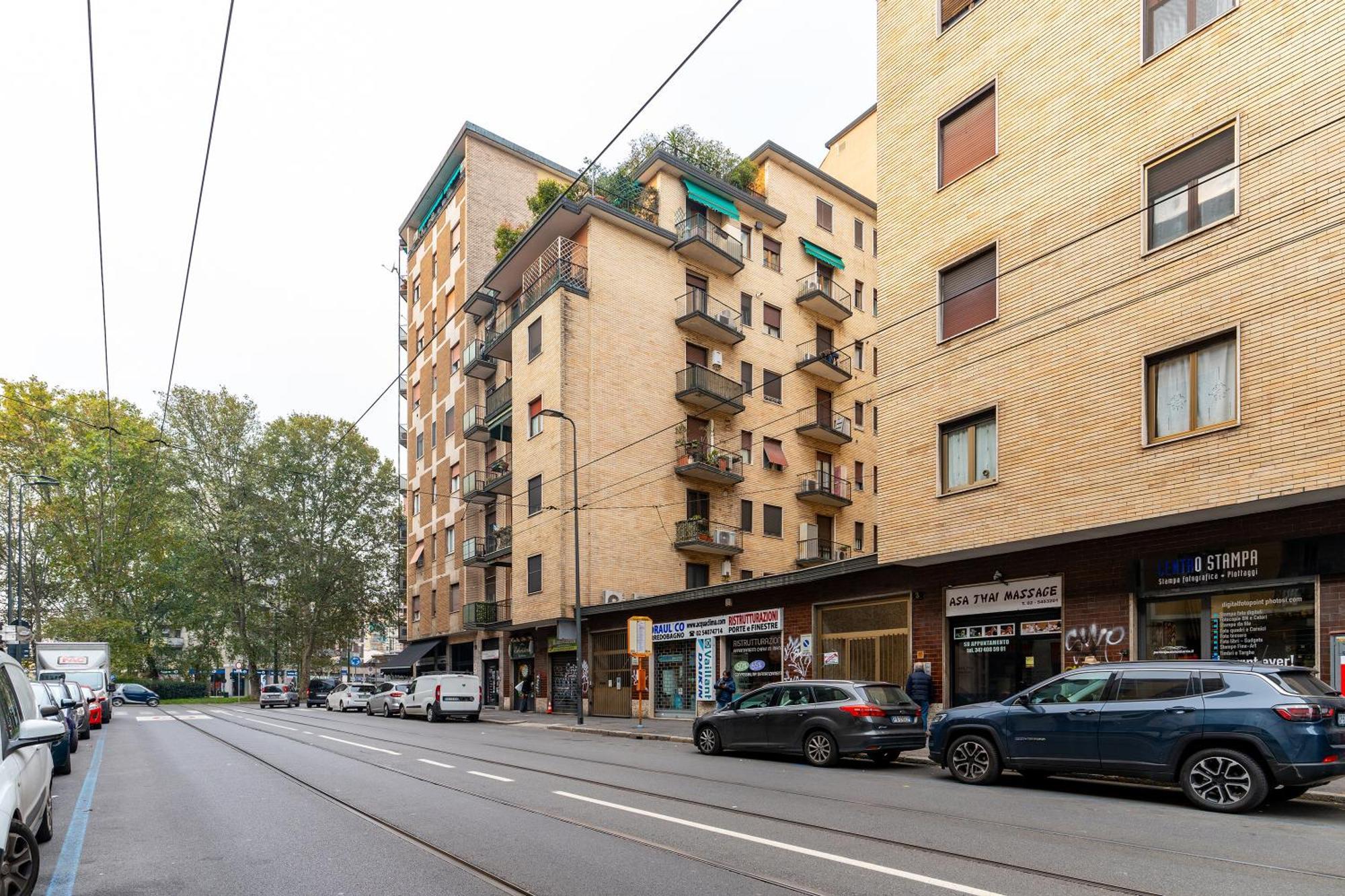 Porta Romana Nuovo Trilocale Wifi E Ac Appartement